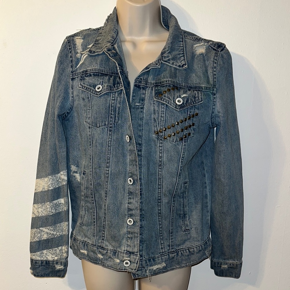 Stylish Denim Jacket with Studded Detail